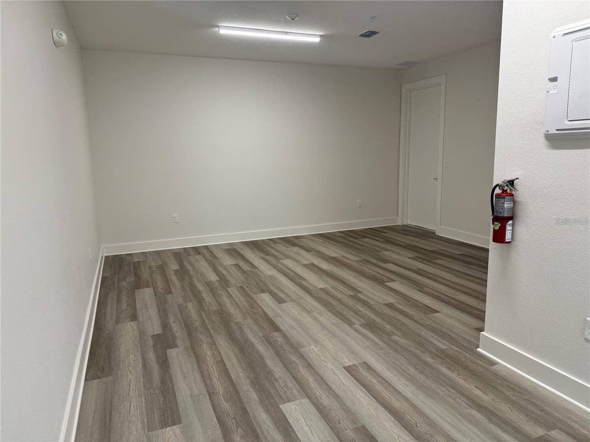 419 MIKE ROBERTO WAY — photo 7 of 13