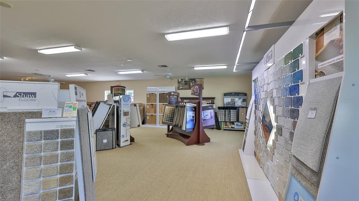 4720 MOODY BOULEVARD — photo 12 of 41