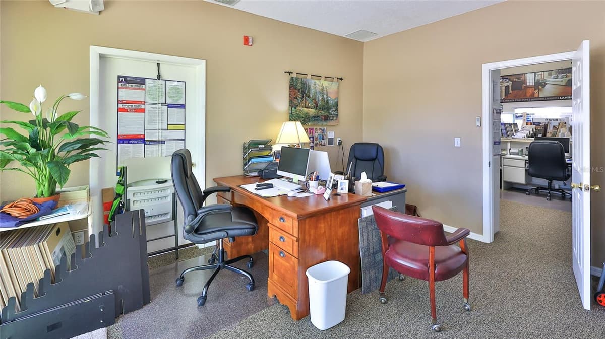4720 MOODY BOULEVARD — photo 18 of 41