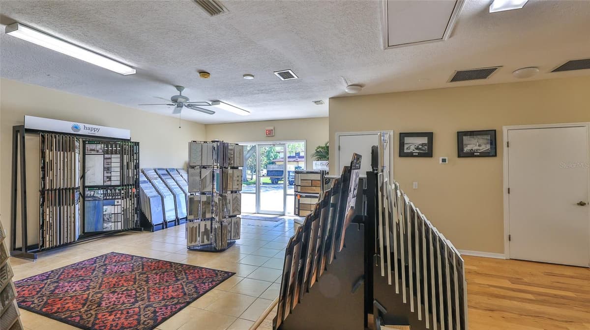 4720 MOODY BOULEVARD — photo 21 of 41
