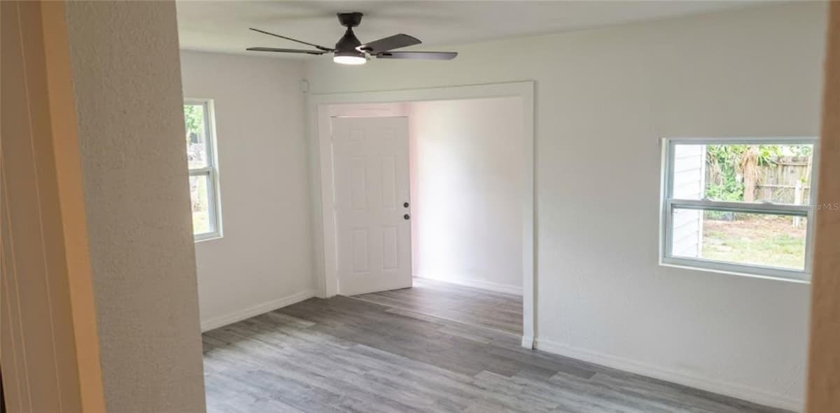 1412 LAUREL STREET — photo 7 of 22
