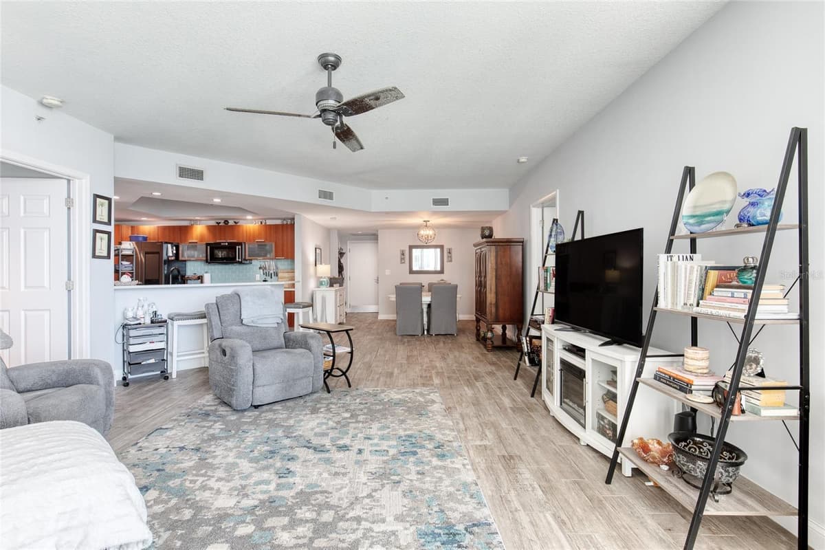 241 RIVERSIDE DRIVE — photo 10 of 42