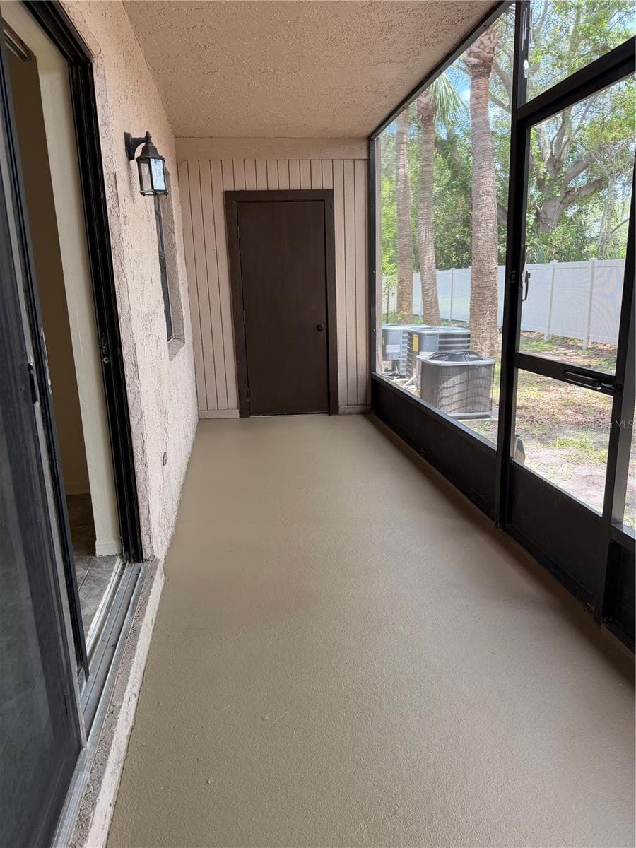 2919 REGENCY DRIVE — photo 15 of 20