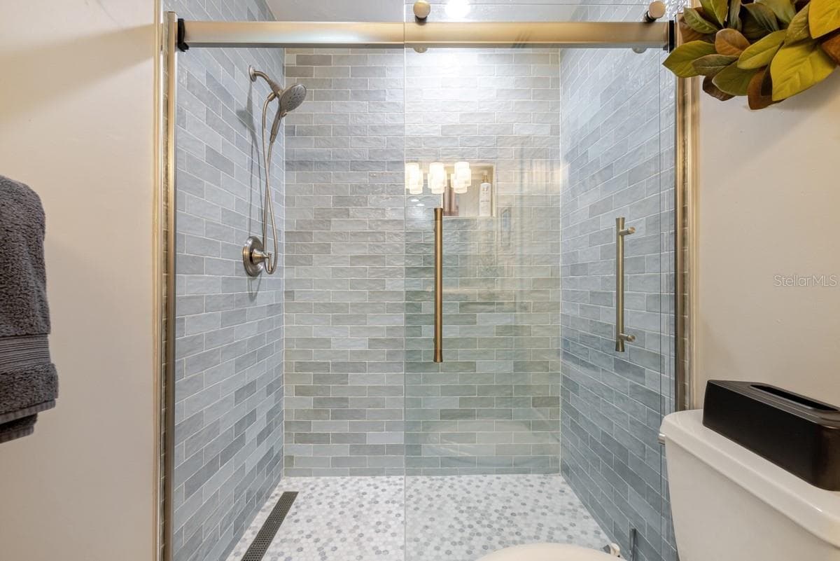 6777 DANAH COURT — photo 30 of 49