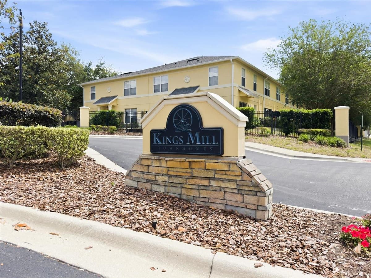 3435 CASTLE STONE COURT — photo 10 of 39