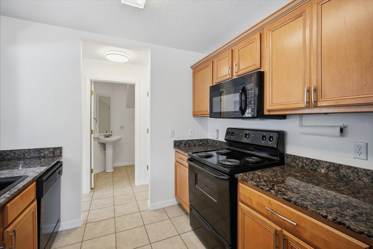 3435 CASTLE STONE COURT — photo 19 of 39