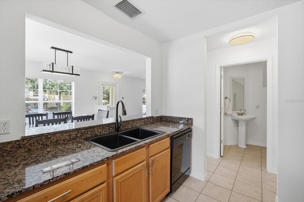 3435 CASTLE STONE COURT — photo 4 of 39