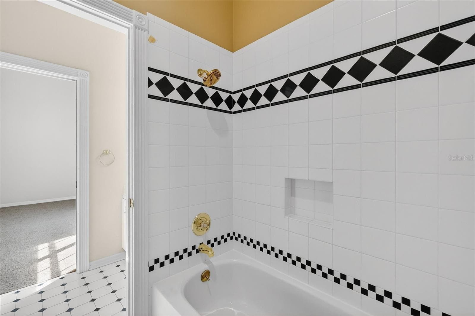 1741 EDGEWATER DRIVE — photo 33 of 61