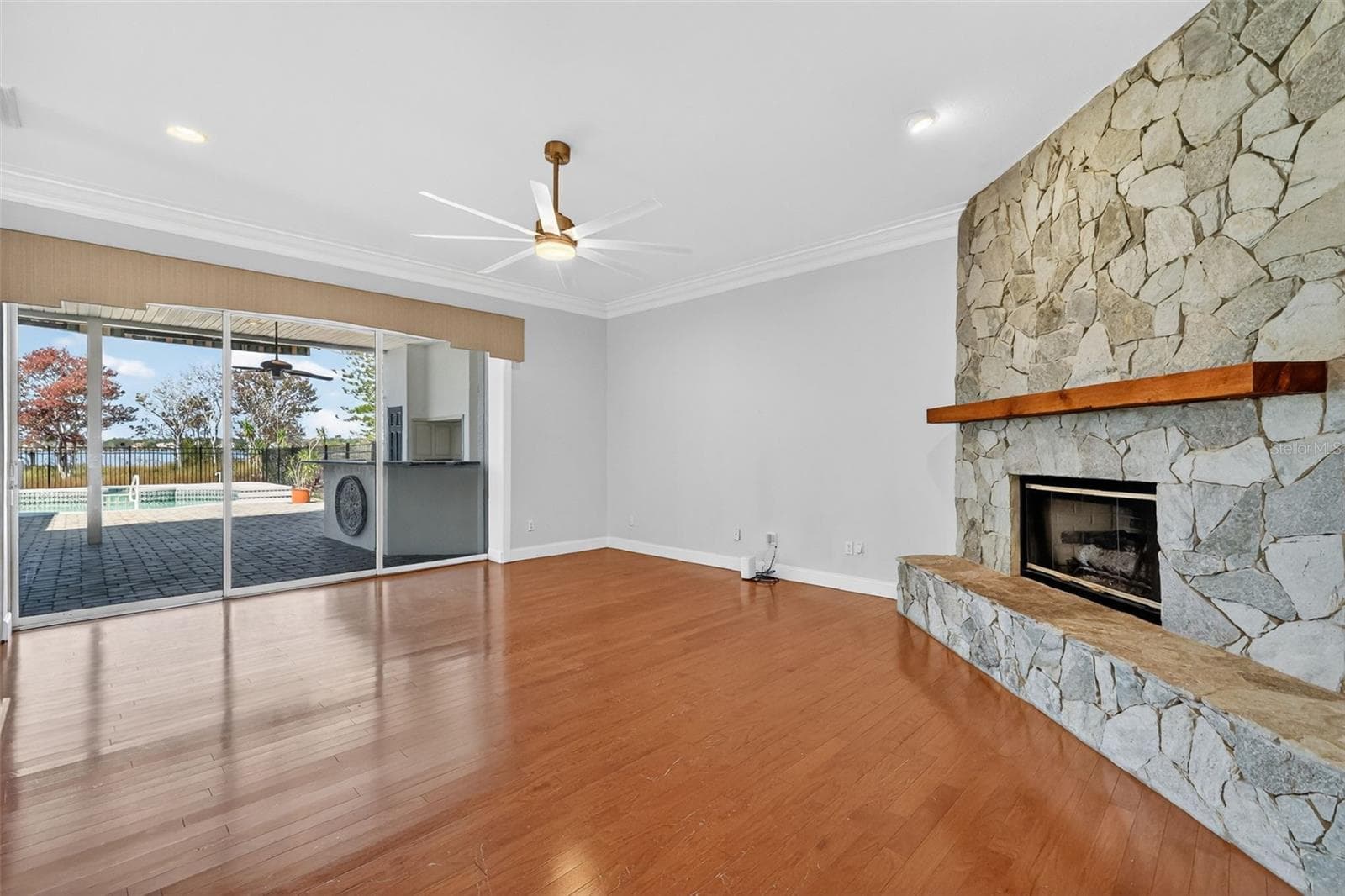 1741 EDGEWATER DRIVE — photo 15 of 61