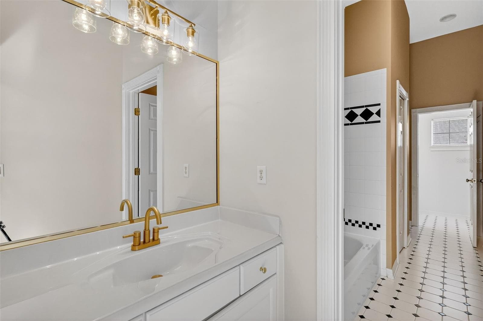 1741 EDGEWATER DRIVE — photo 34 of 61