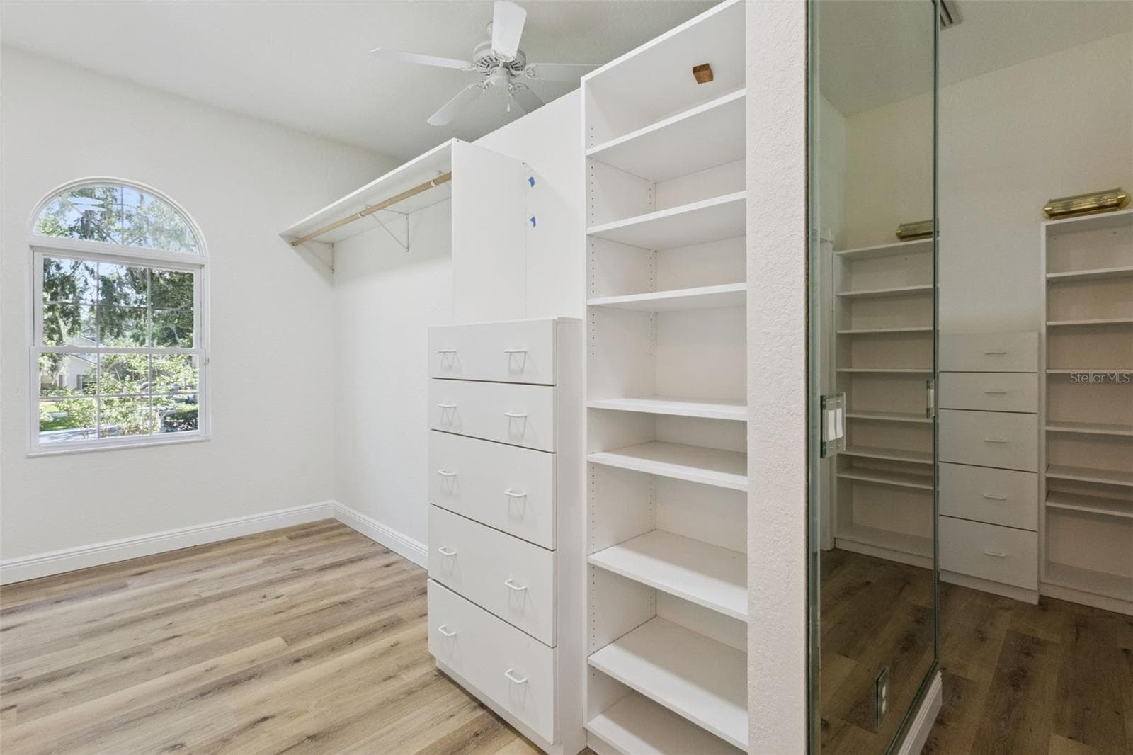6943 12TH CIRCLE — photo 19 of 37