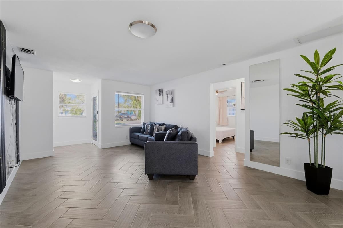 17734 1ST STREET — photo 10 of 33