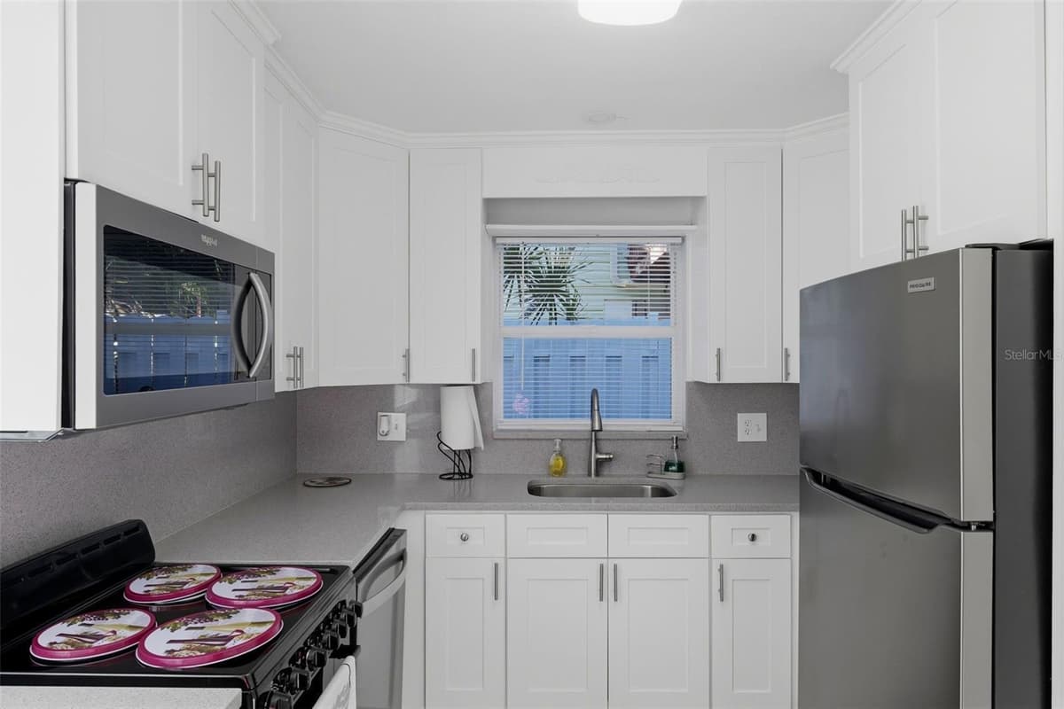 17734 1ST STREET — photo 14 of 33