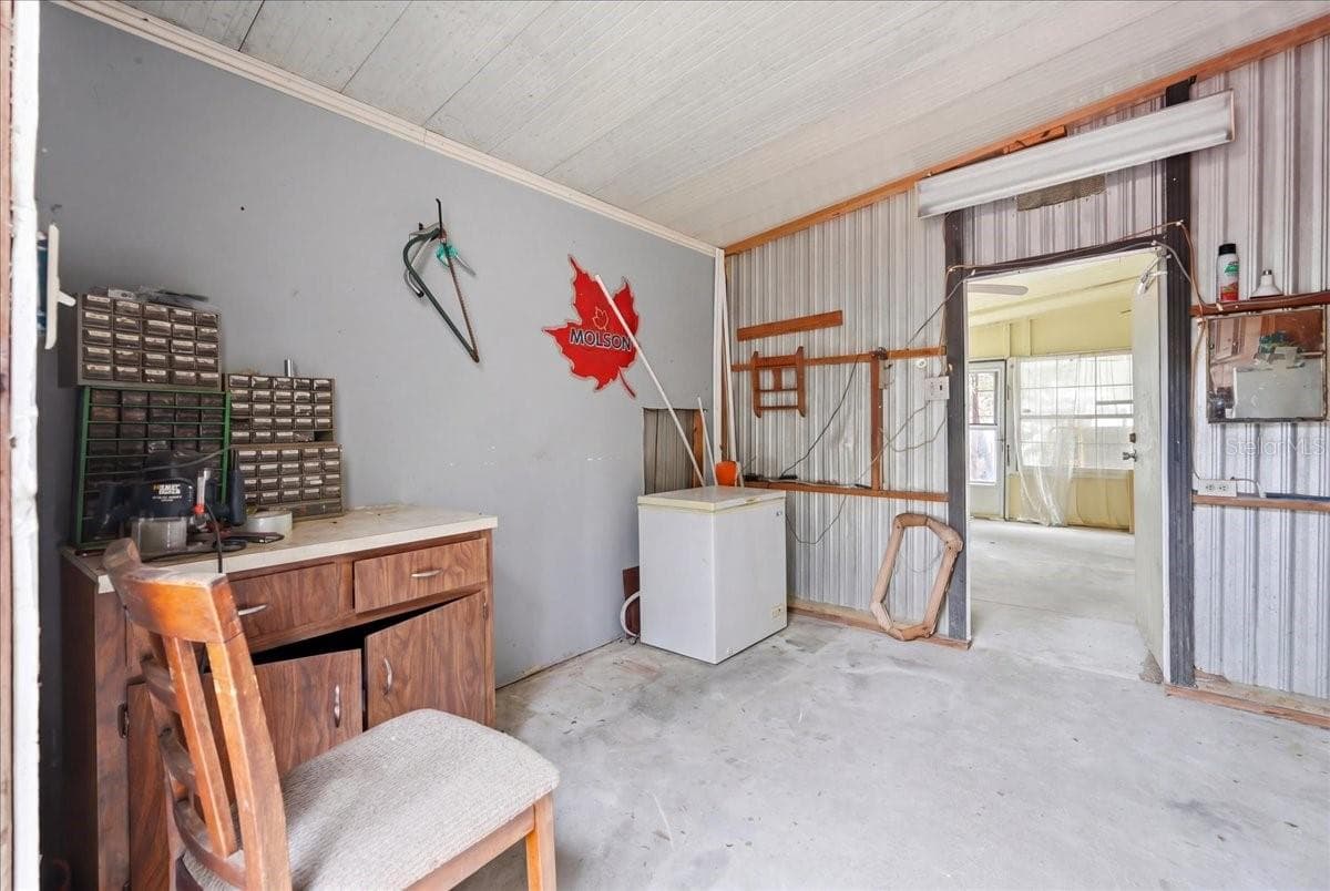 1908 REGINA DRIVE — photo 33 of 60
