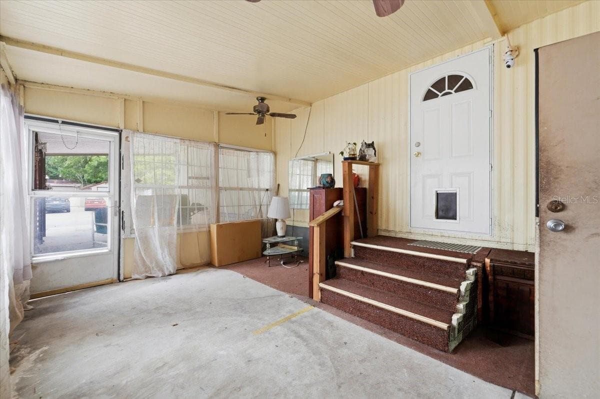 1908 REGINA DRIVE — photo 11 of 60