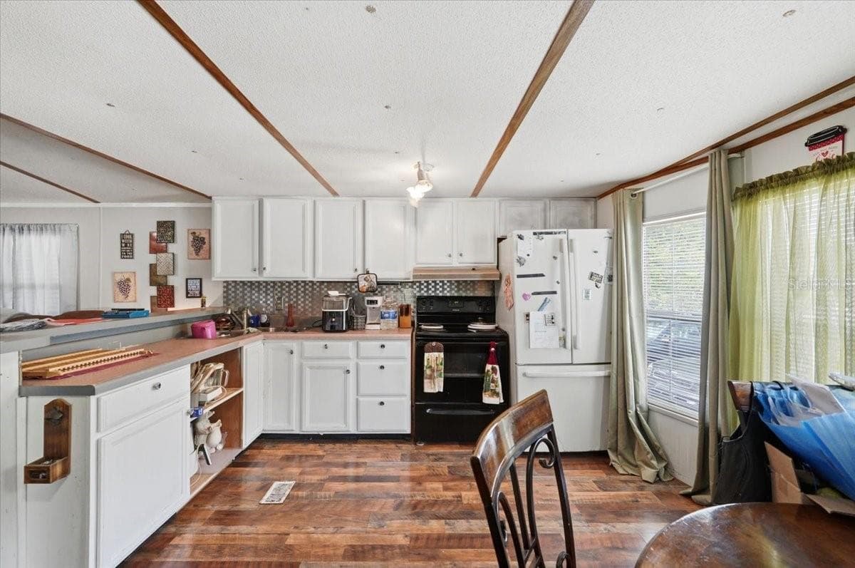 1908 REGINA DRIVE — photo 19 of 60