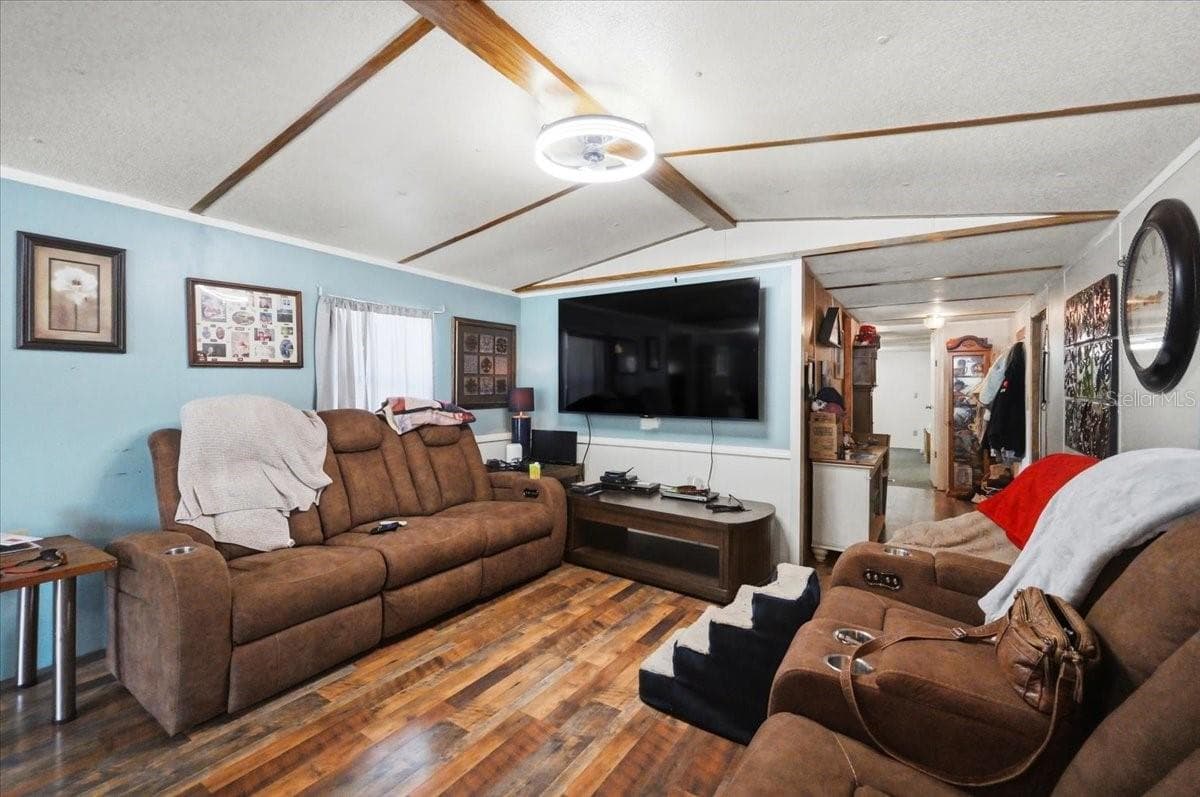1908 REGINA DRIVE — photo 14 of 60