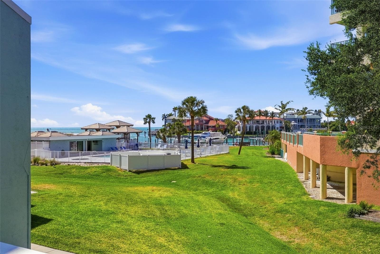 1100 PINELLAS BAYWAY — photo 23 of 46