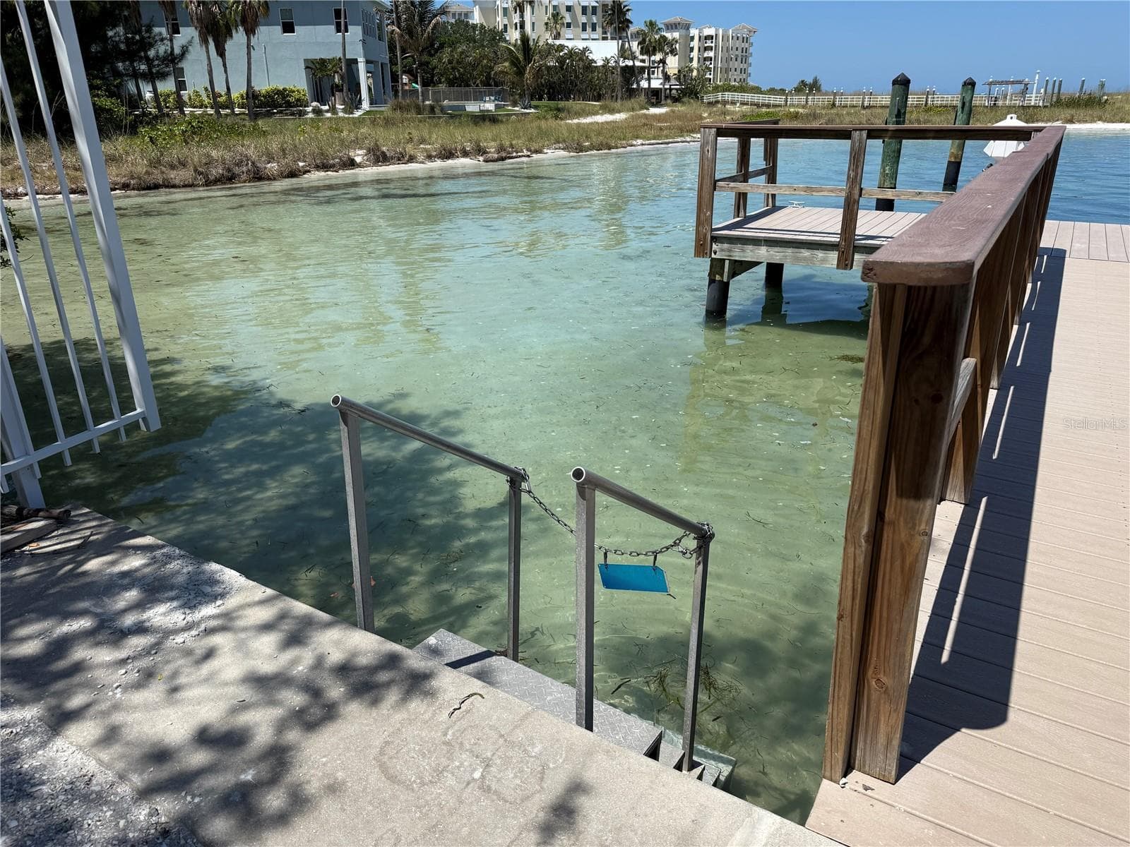 1100 PINELLAS BAYWAY — photo 3 of 46