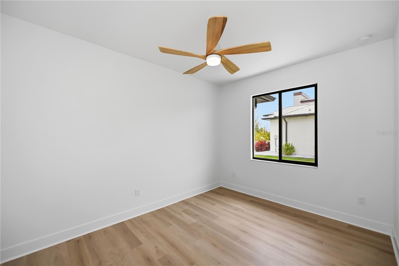16692 LIGGETT CIRCLE — photo 29 of 61