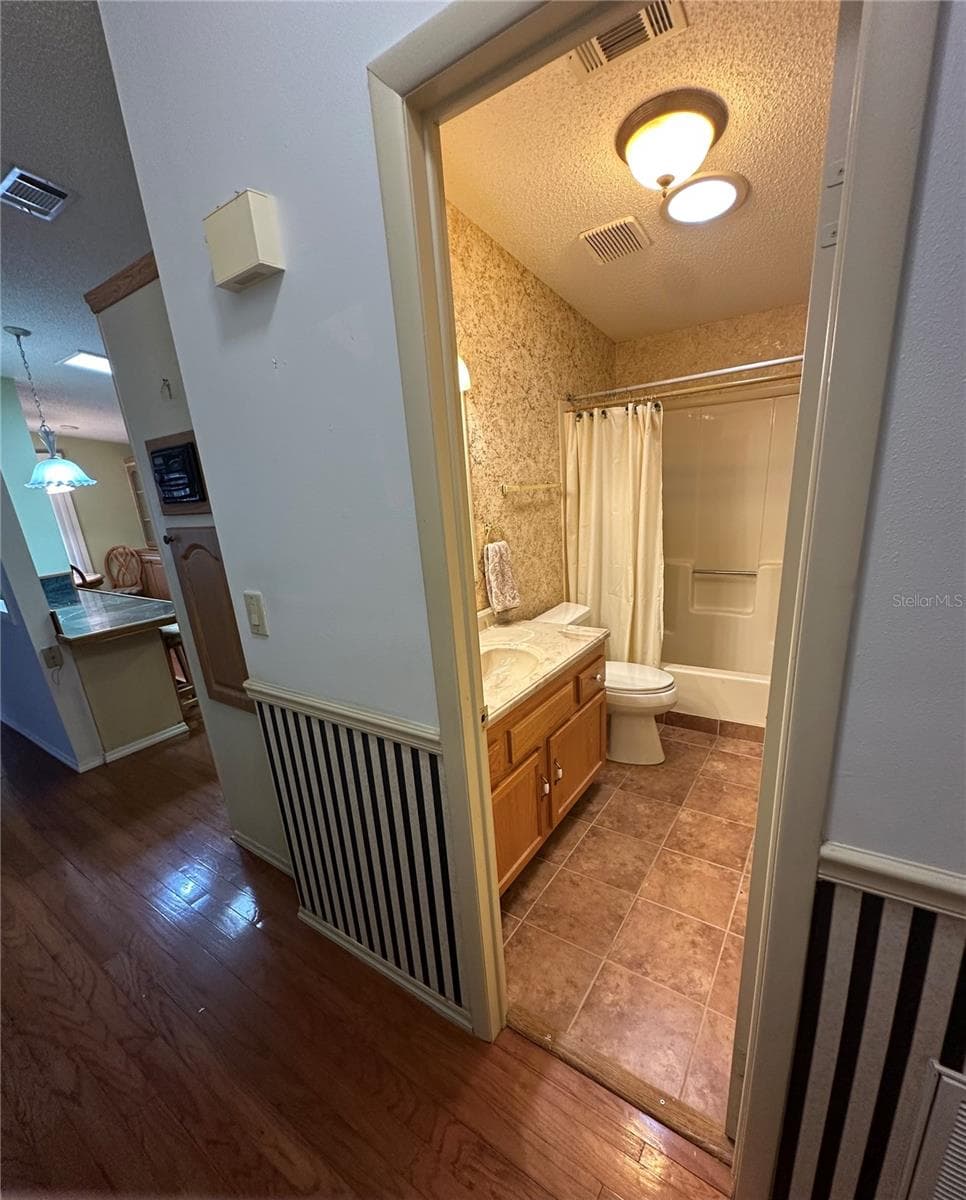 907 ORCHID STREET — photo 24 of 38
