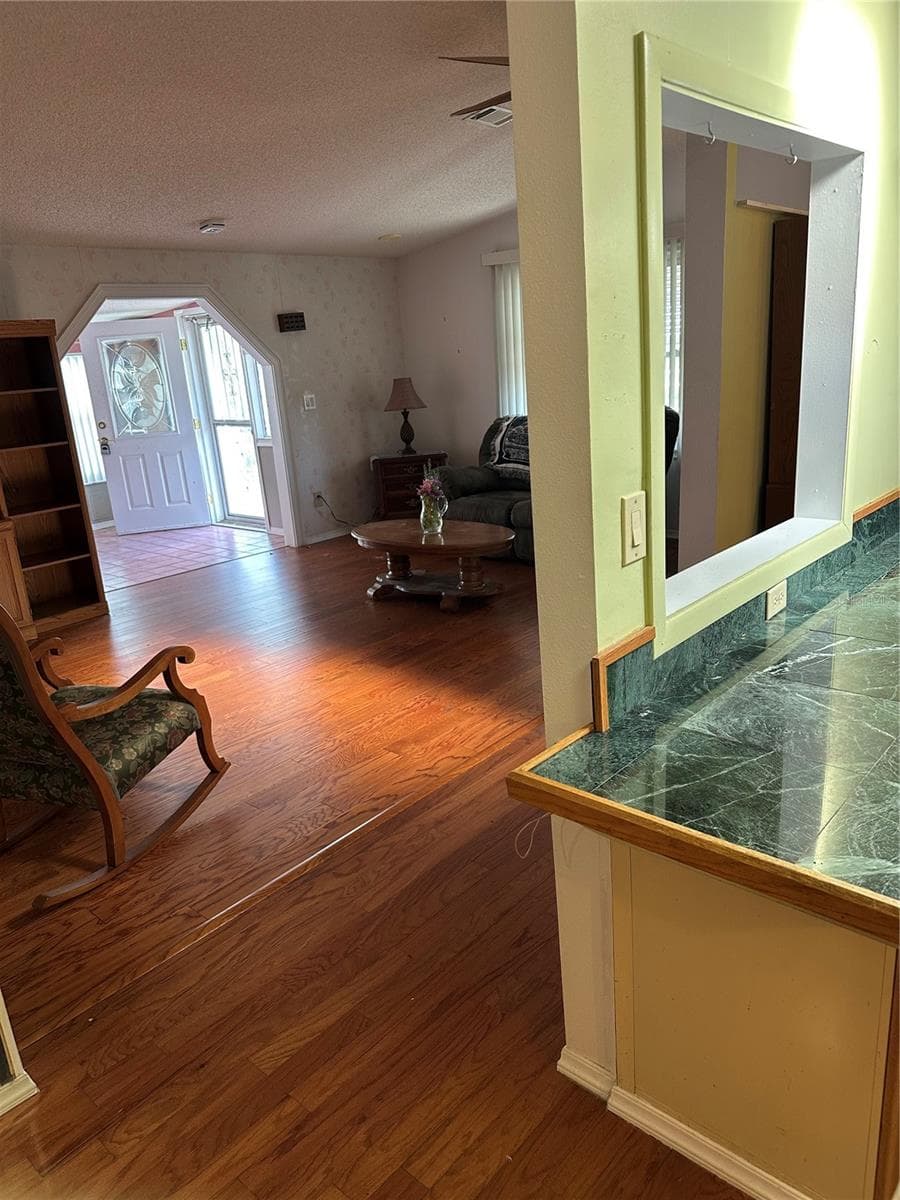 907 ORCHID STREET — photo 14 of 38