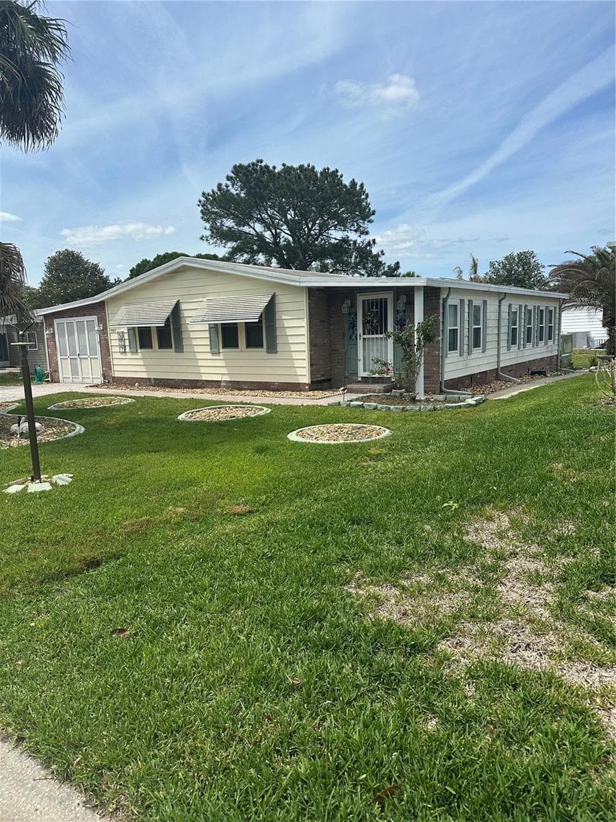 907 ORCHID STREET — photo 1 of 38