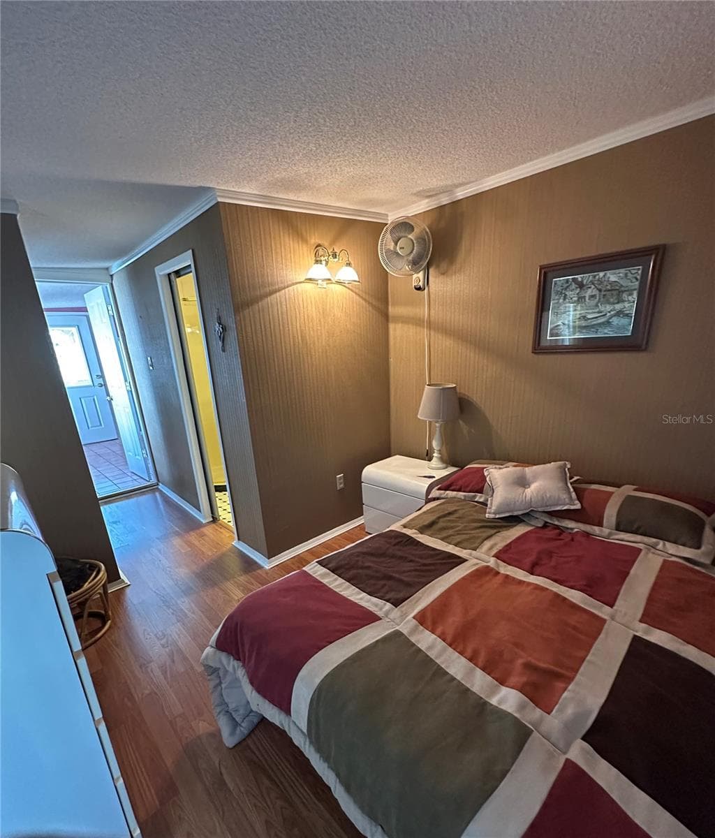 907 ORCHID STREET — photo 21 of 38