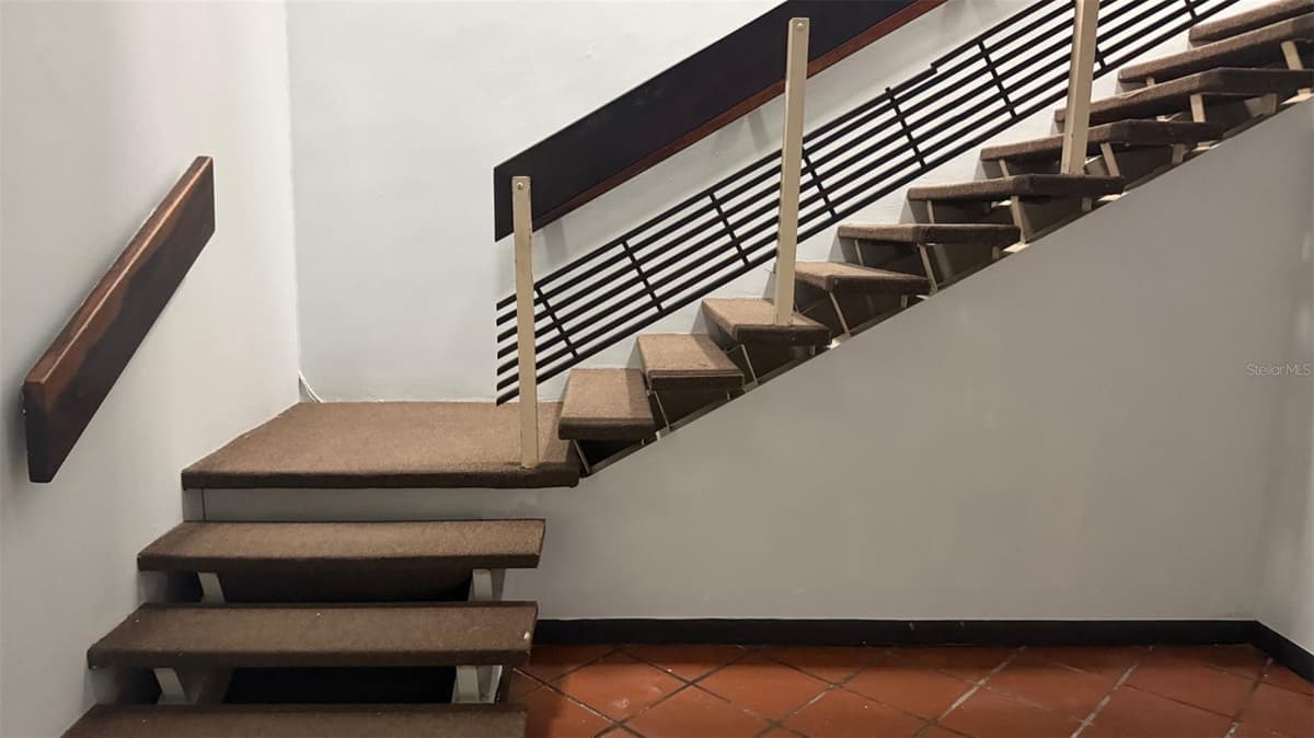 272 CALLE 272 BLOQ. L B 12, URB. COUNTRY CLUB — photo 15 of 23