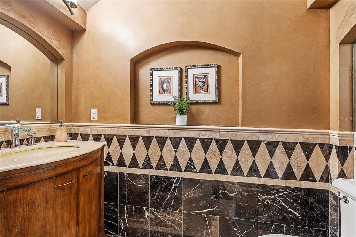 641 WOODBRIDGE DRIVE — photo 17 of 56