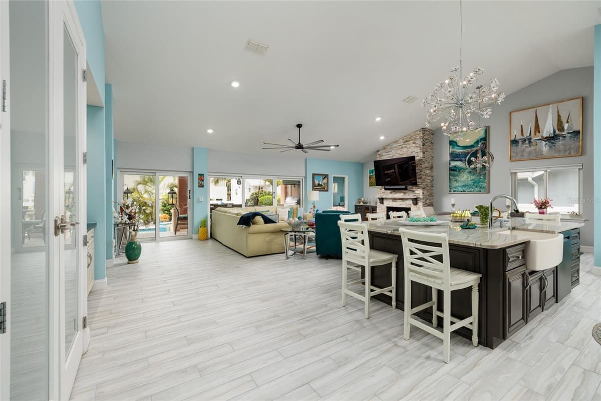 742 MONTE CRISTO BOULEVARD — photo 5 of 60