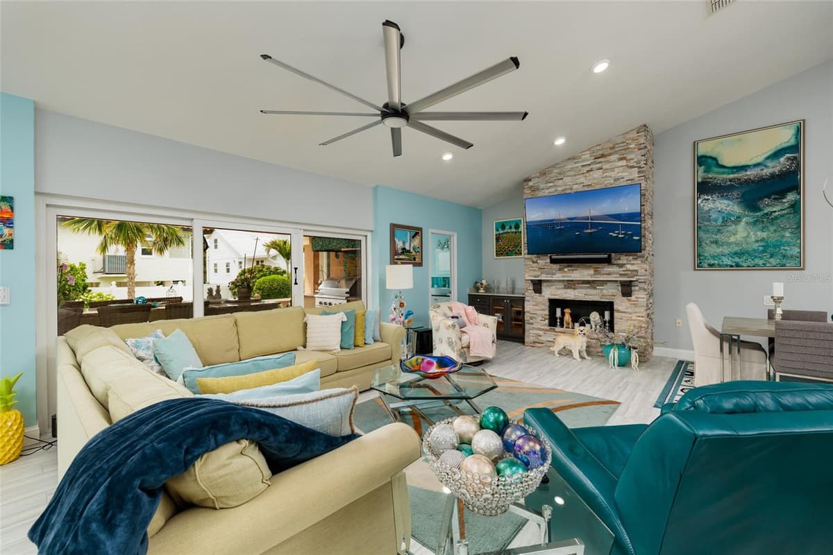 742 MONTE CRISTO BOULEVARD — photo 14 of 60