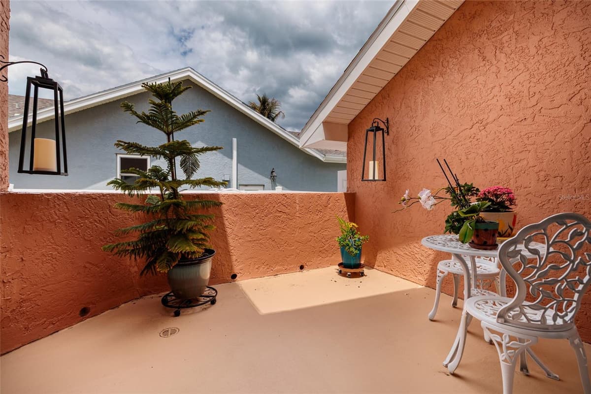 742 MONTE CRISTO BOULEVARD — photo 11 of 60