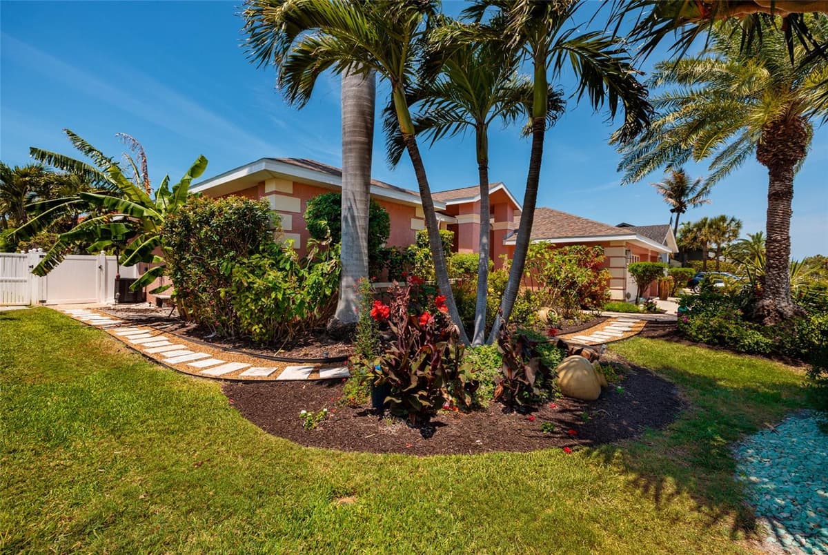 742 MONTE CRISTO BOULEVARD — photo 43 of 60
