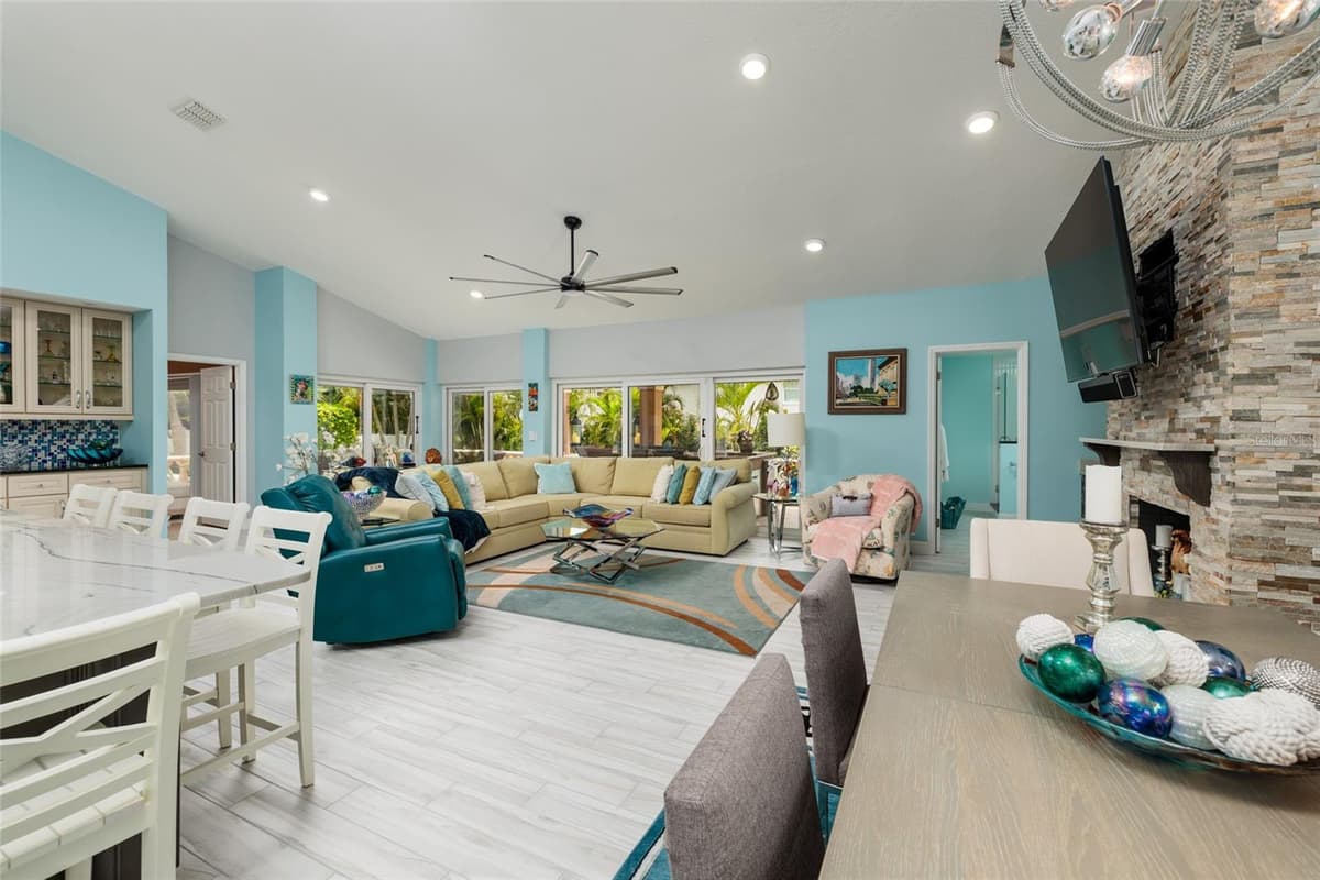 742 MONTE CRISTO BOULEVARD — photo 13 of 60