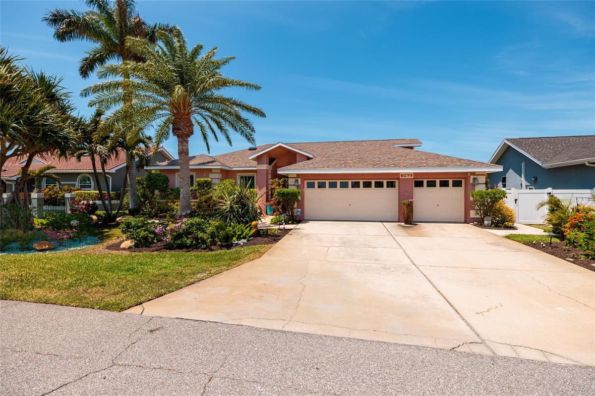 742 MONTE CRISTO BOULEVARD — photo 44 of 60