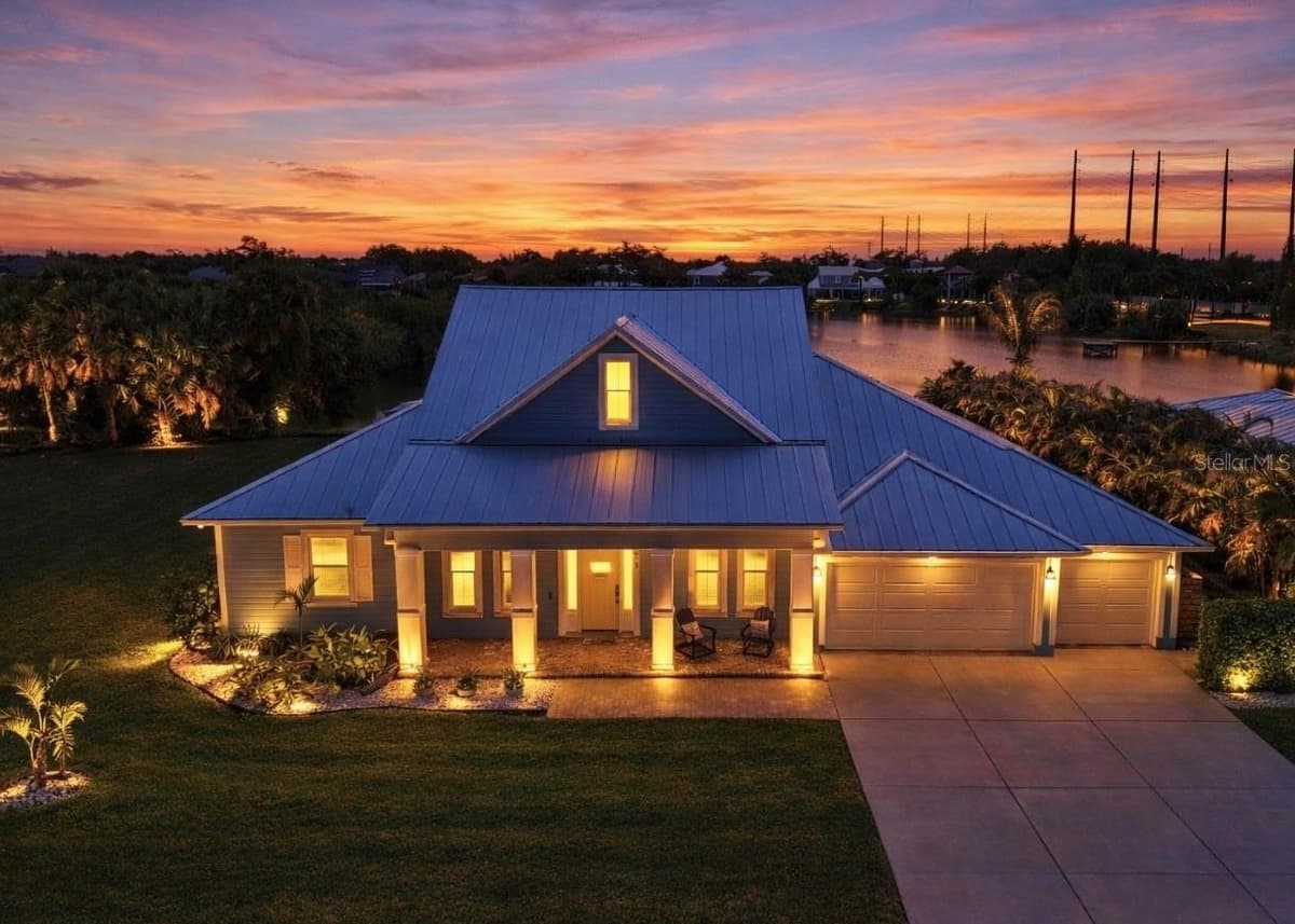 8013 KEY WEST CONCH DRIVE — photo 3 of 100