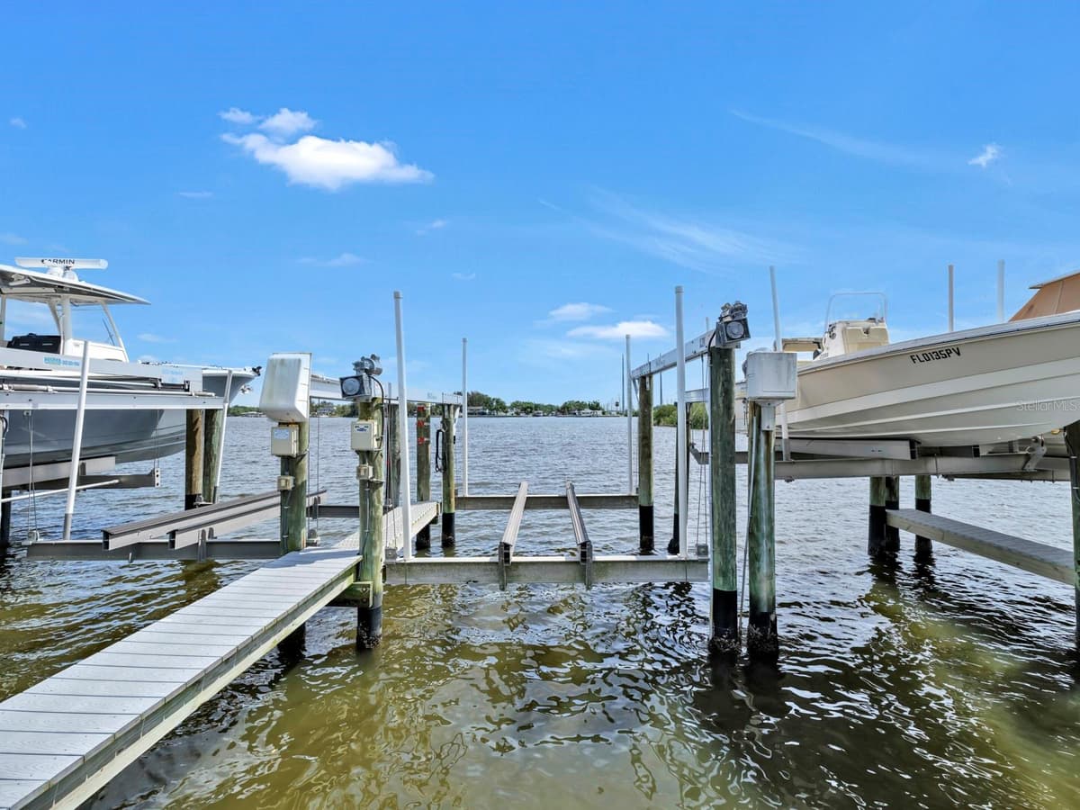 8013 KEY WEST CONCH DRIVE — photo 20 of 100