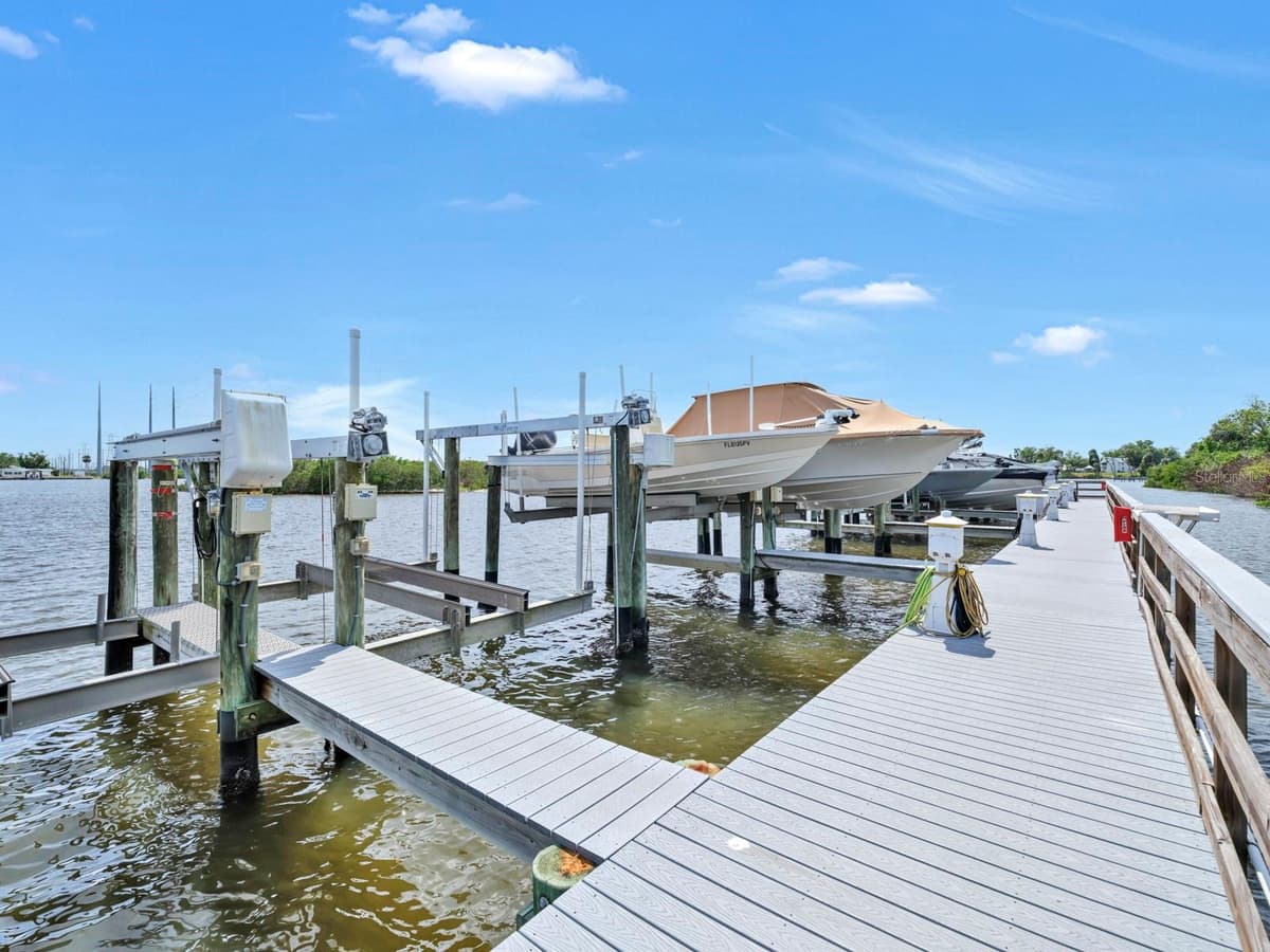 8013 KEY WEST CONCH DRIVE — photo 19 of 100