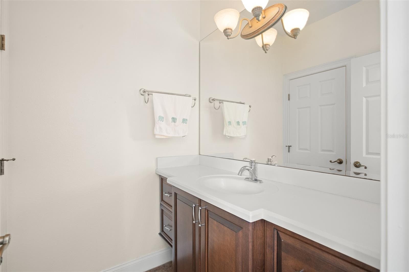 9011 PINNACLE CIRCLE — photo 34 of 53