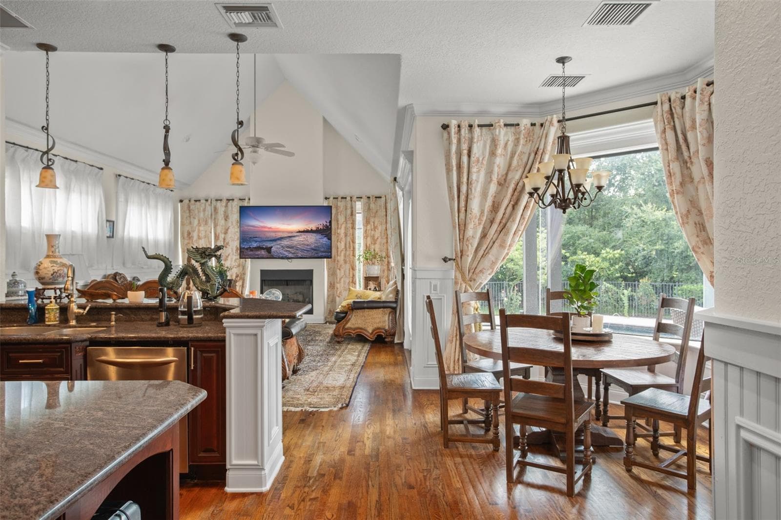 9011 PINNACLE CIRCLE — photo 7 of 53