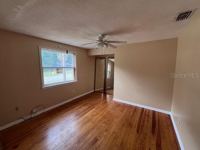 356 CLIFTON AVENUE — photo 9 of 17
