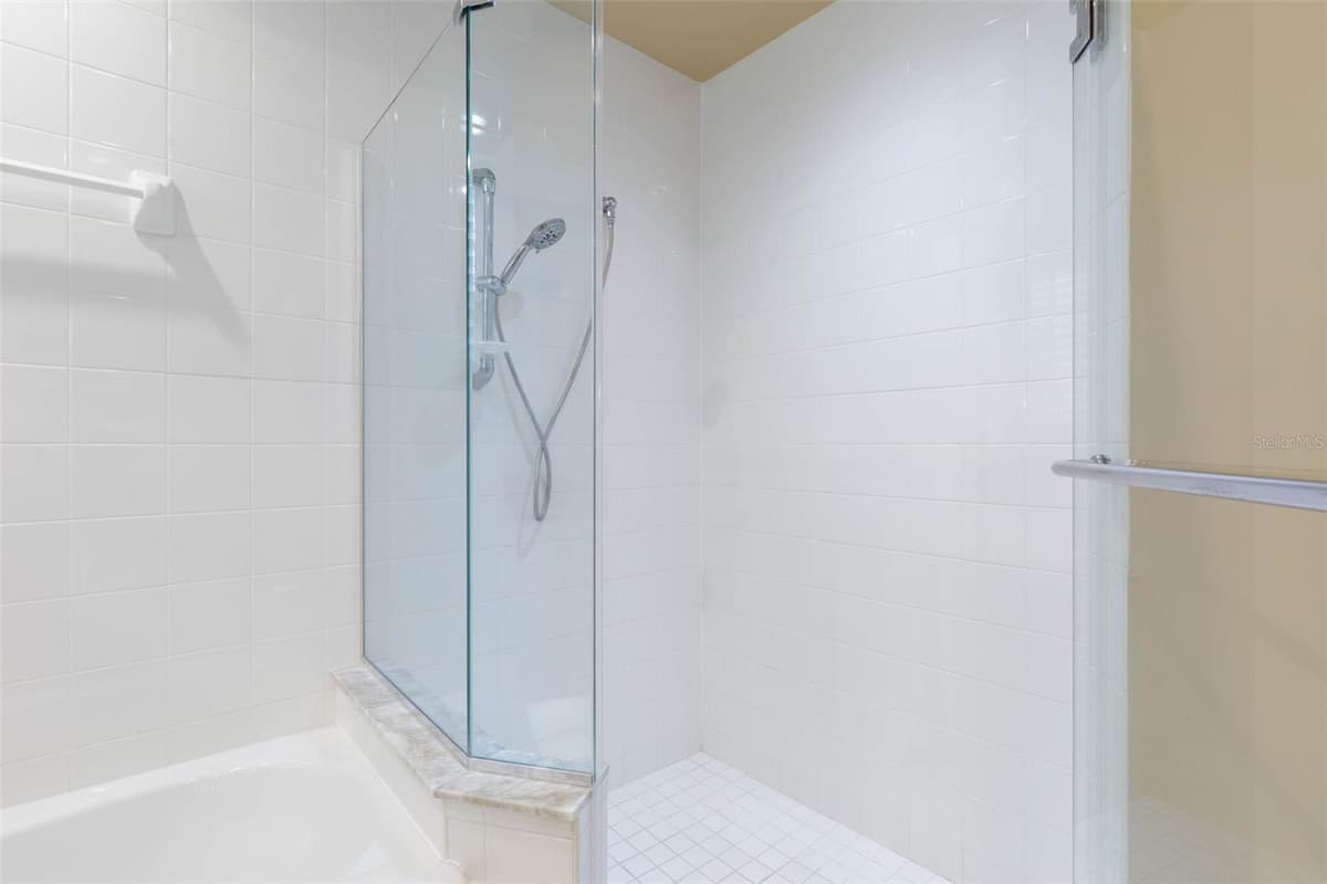 4642 RIVERWALK VILLAGE COURT — photo 34 of 98