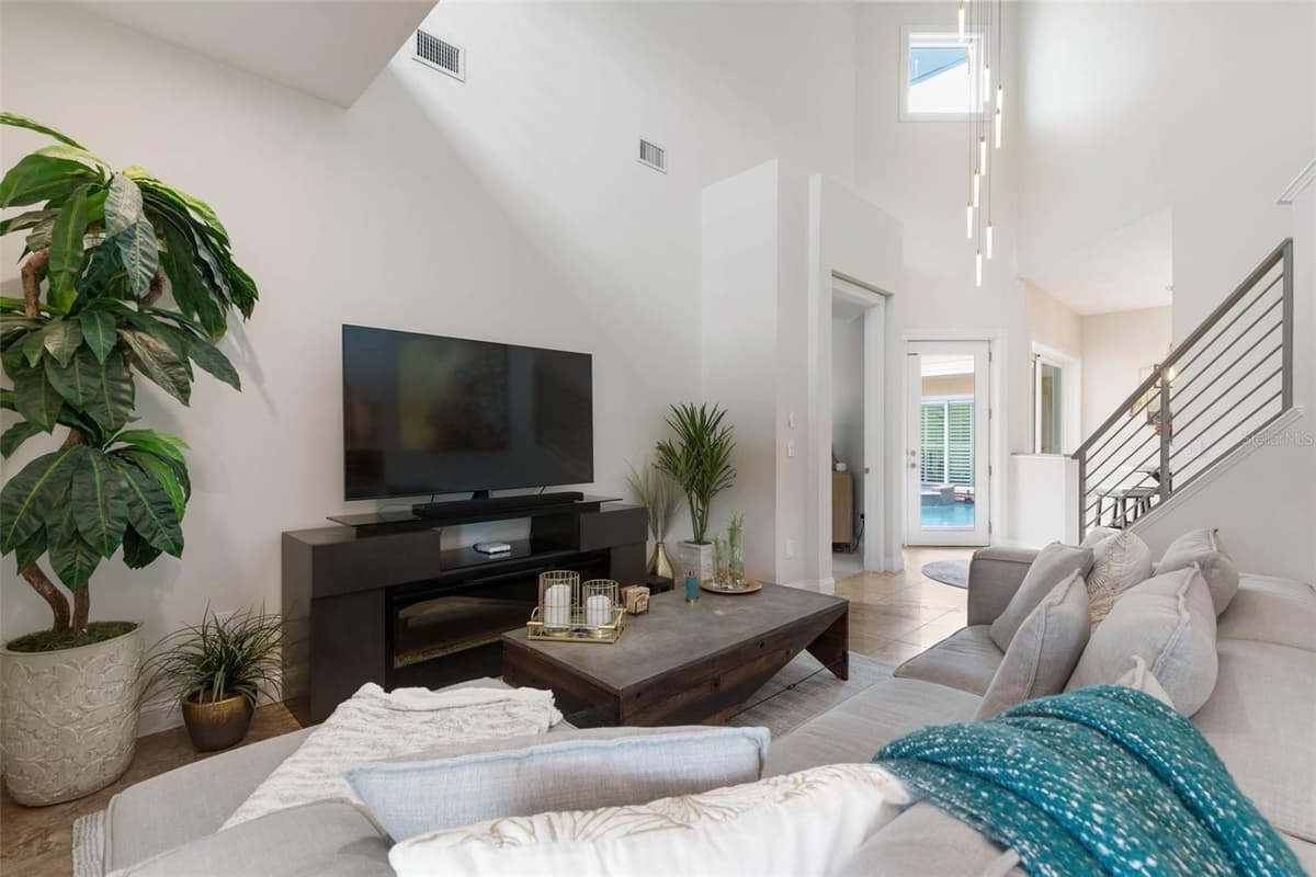 4642 RIVERWALK VILLAGE COURT — photo 13 of 98
