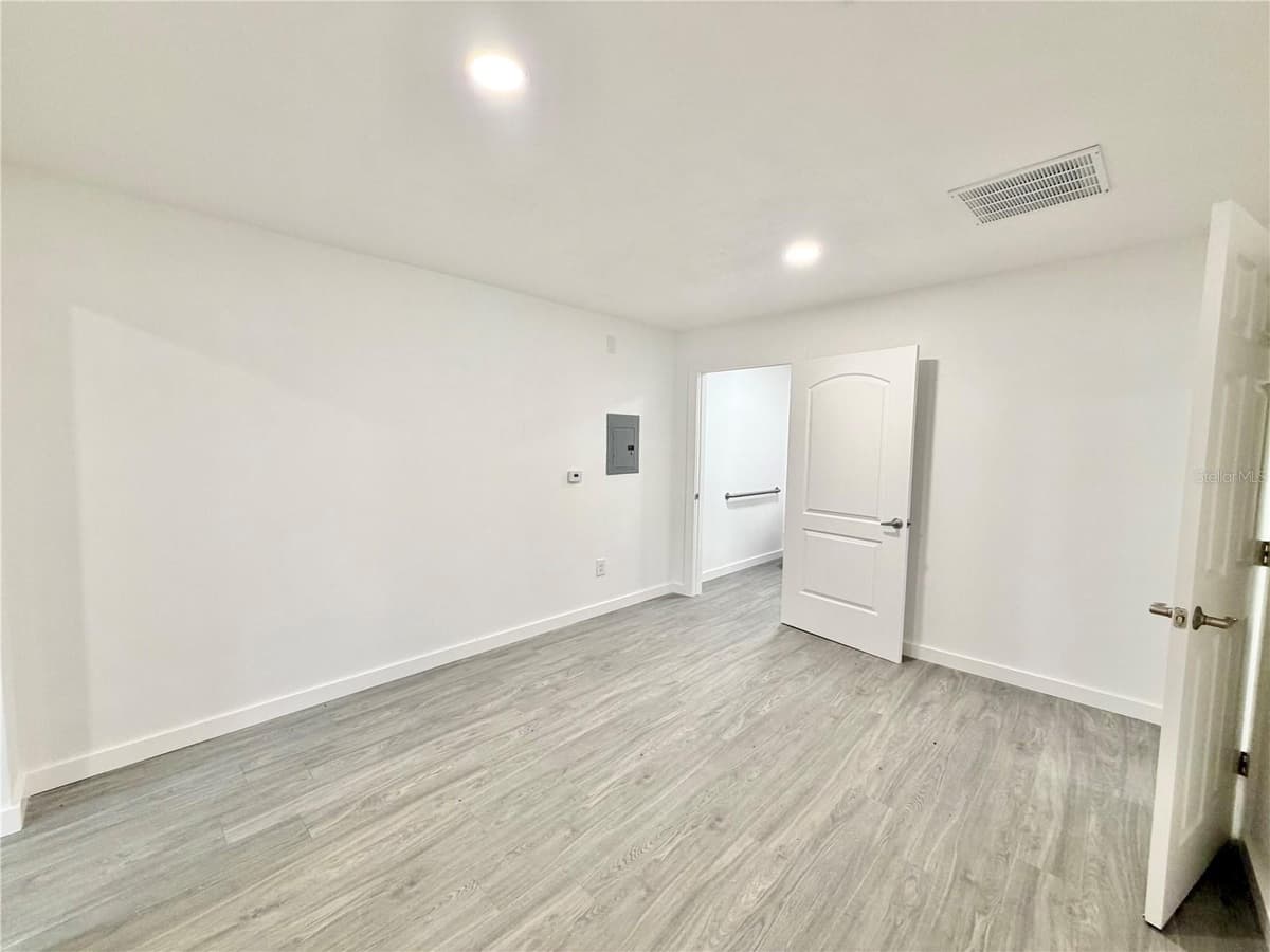 683 COURT STREET — photo 12 of 33