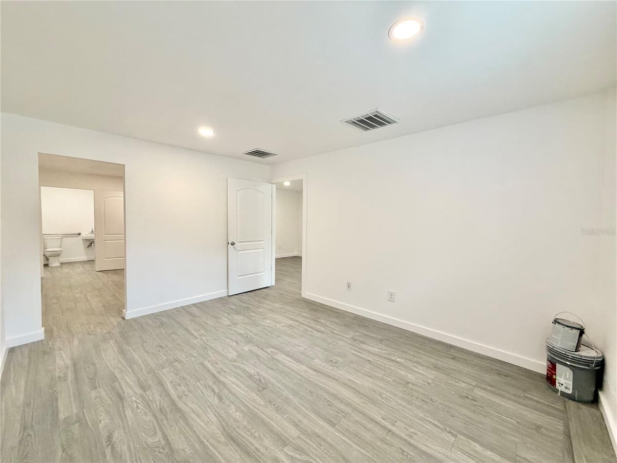 683 COURT STREET — photo 11 of 33