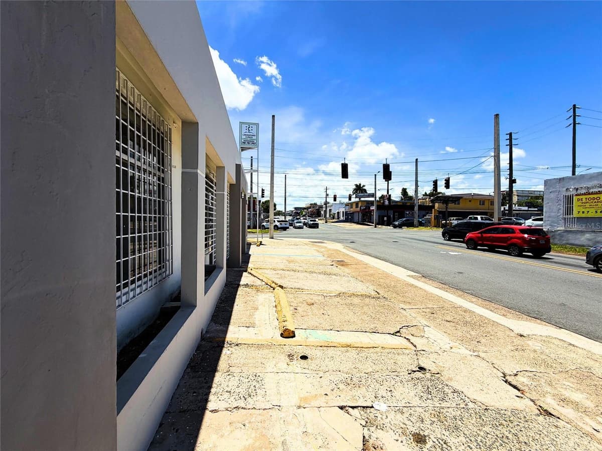 Z40 LAUREL AVENUE — photo 4 of 10