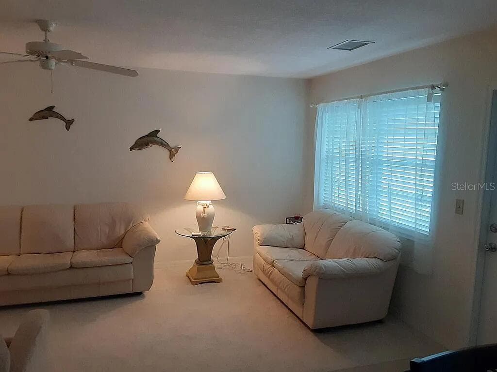 94 SPRING LAKE DRIVE — photo 11 of 18