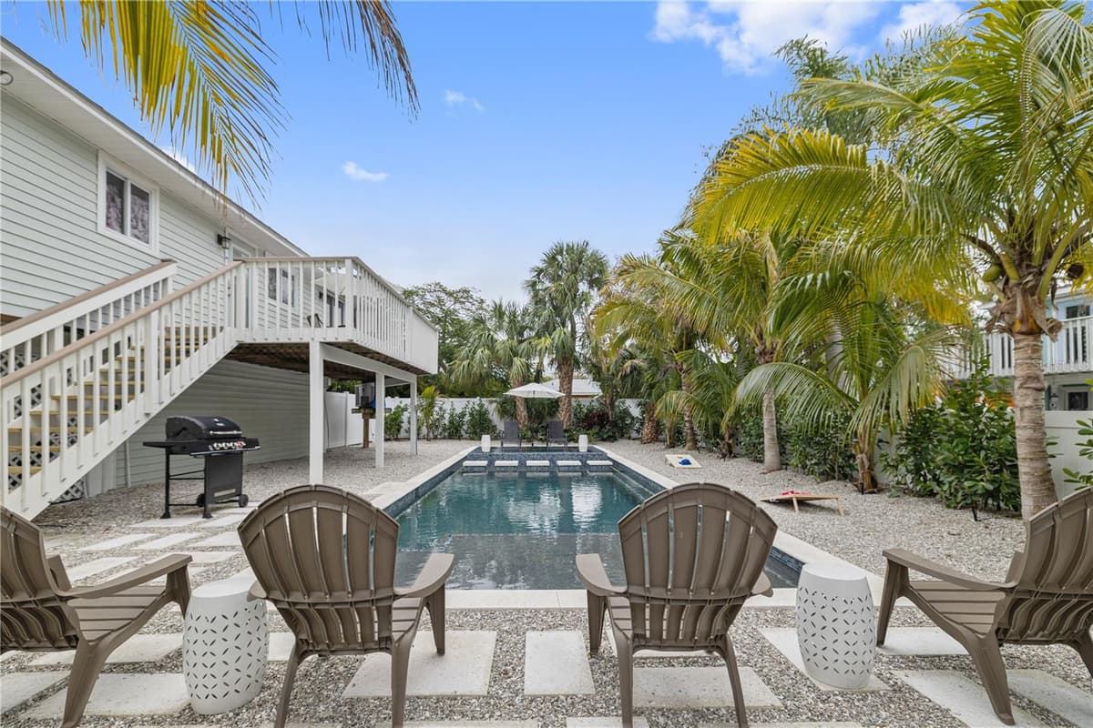228 GLADIOLUS STREET — photo 11 of 28