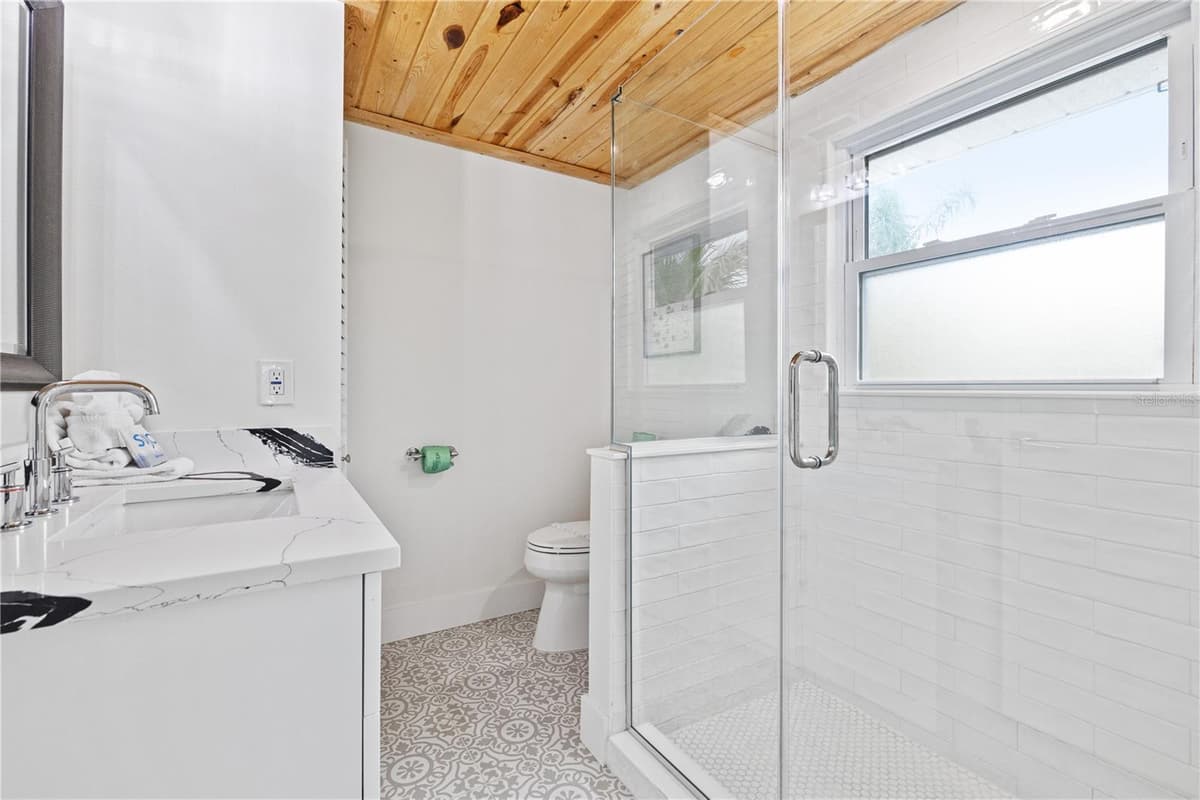 228 GLADIOLUS STREET — photo 22 of 28